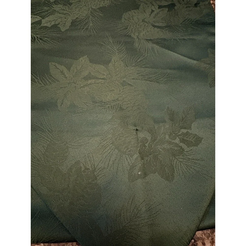 Green Jacquard Table Runner & 4 Napkins Poinsettia Pinecones Holiday Christmas